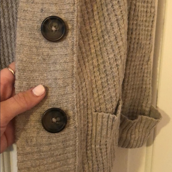 Long Cardigan - Picture 2 of 3